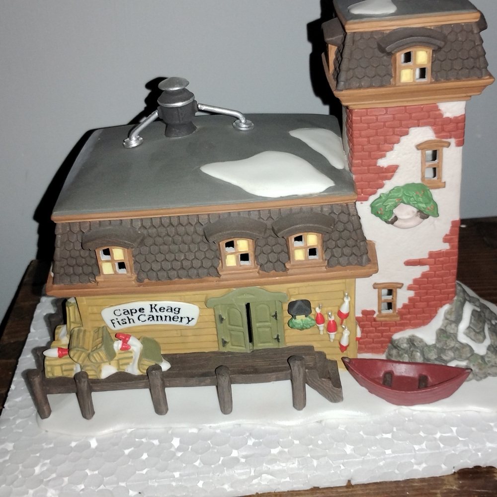 In Original Box Cape Keag Holiday Lighthouse Decor with Red and Brown Accents